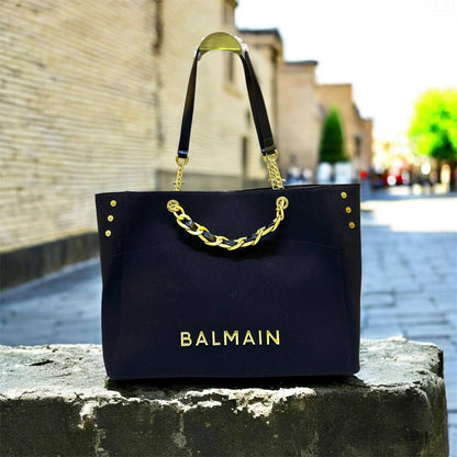 BALMAIN 
COPY ONE NEW CAME
175 dhs❤️

Zain39
♥️♥️♥️