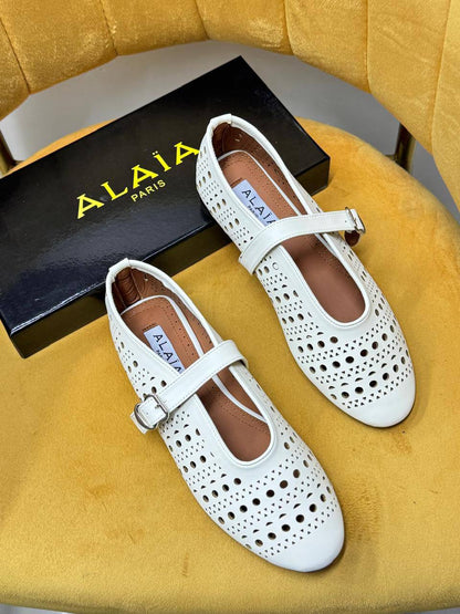 Alaia 
New arrived 
Size 36 to 41
105 dhs🪙🌨️

Zain21
♥️♥️♥️