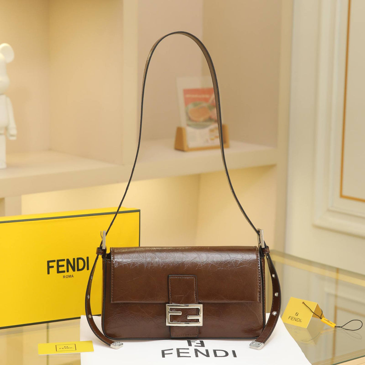 FENDI

Best quality 
with box

130 dhs🇦🇪🇦🇪


size 25CM

Zain290
♥️♥️♥️