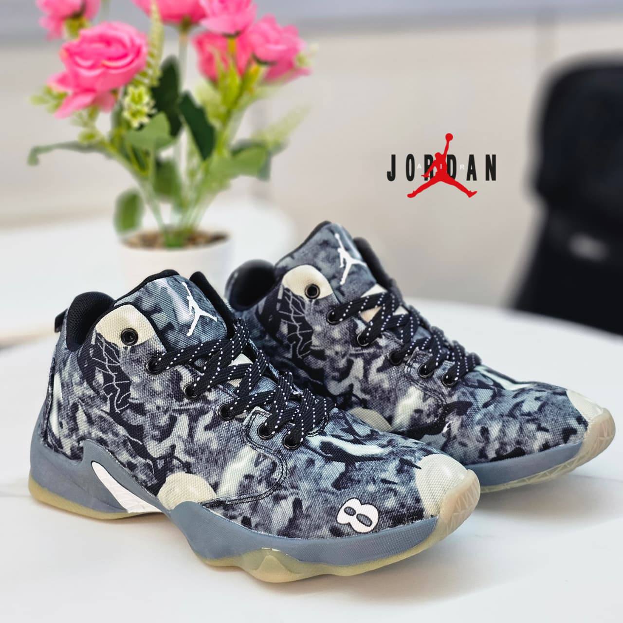 Jordan
Size 39to46    
50 dhs🪙🌨️

Zain163
♥️♥️♥️