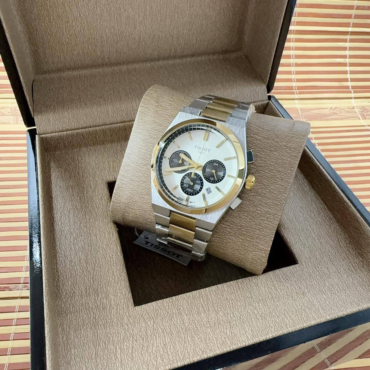 Stop watch

Rolex 
Tissot
Franck muller 
Burberry
Versace 
Omega
Armani
Gucci

80 dhs

Zain45
♥️♥️♥️