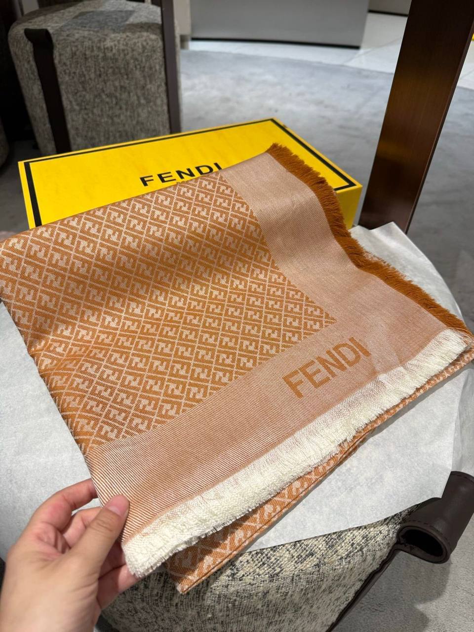 Scarf Master
💙*NEW FENDI*💙
💙*VIP QUALITY*💙
380 dhs✅

Zain281
♥️♥️♥️
