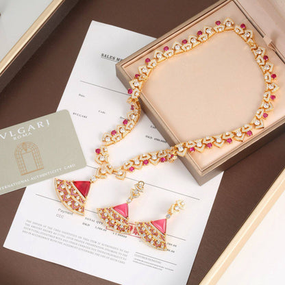 BVLGARI MASTER
SET 
💫✨💫
NECKLACE EARRINGS
380 DHS✅
WITH BOX AND PAPER BAG🛍️🎁

Zain89
♥️♥️♥️