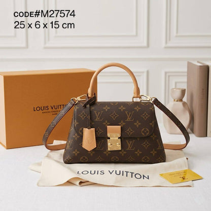 LV
ᴍᴀᴅᴇʟᴇɪɴᴇ BB ʜᴀɴᴅʙᴀɢ
ᴍᴏɴᴏɢʀᴀᴍ ᴄᴀɴᴠᴀs ᴀɴᴅ
ғᴇᴀᴛᴜʀᴇs ʟᴇᴀᴛʜᴇʀ ᴛʀɪᴍ
ɢᴏʟᴅ ᴛᴏɴᴇ ᴘᴀᴅʟᴏᴄᴋ
sɪᴢᴇ : 25 cm
ᴡɪᴛʜ BOX
🎁🎁🎁

120 dhs✅

Zain31
♥️♥️♥️