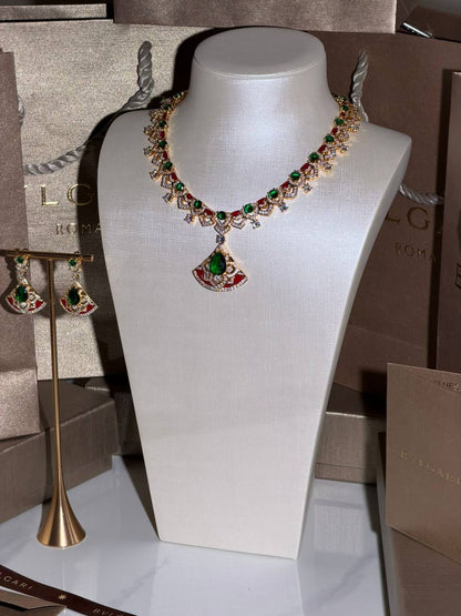 *BVlGARI*
New Collection 😍

Quality: Super Master 
Non -Tarnish color
* Necklace 
* ⁠Earrings
* ⁠For Price 👇 WTSP Text Zain 0568585901
* ⁠
* ⁠Zain268
♥️♥️♥️