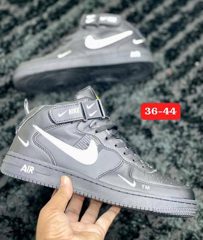 Nike

Size: 36 to 45

70 dhs🇦🇪🇦🇪

Zain27
♥️♥️♥️