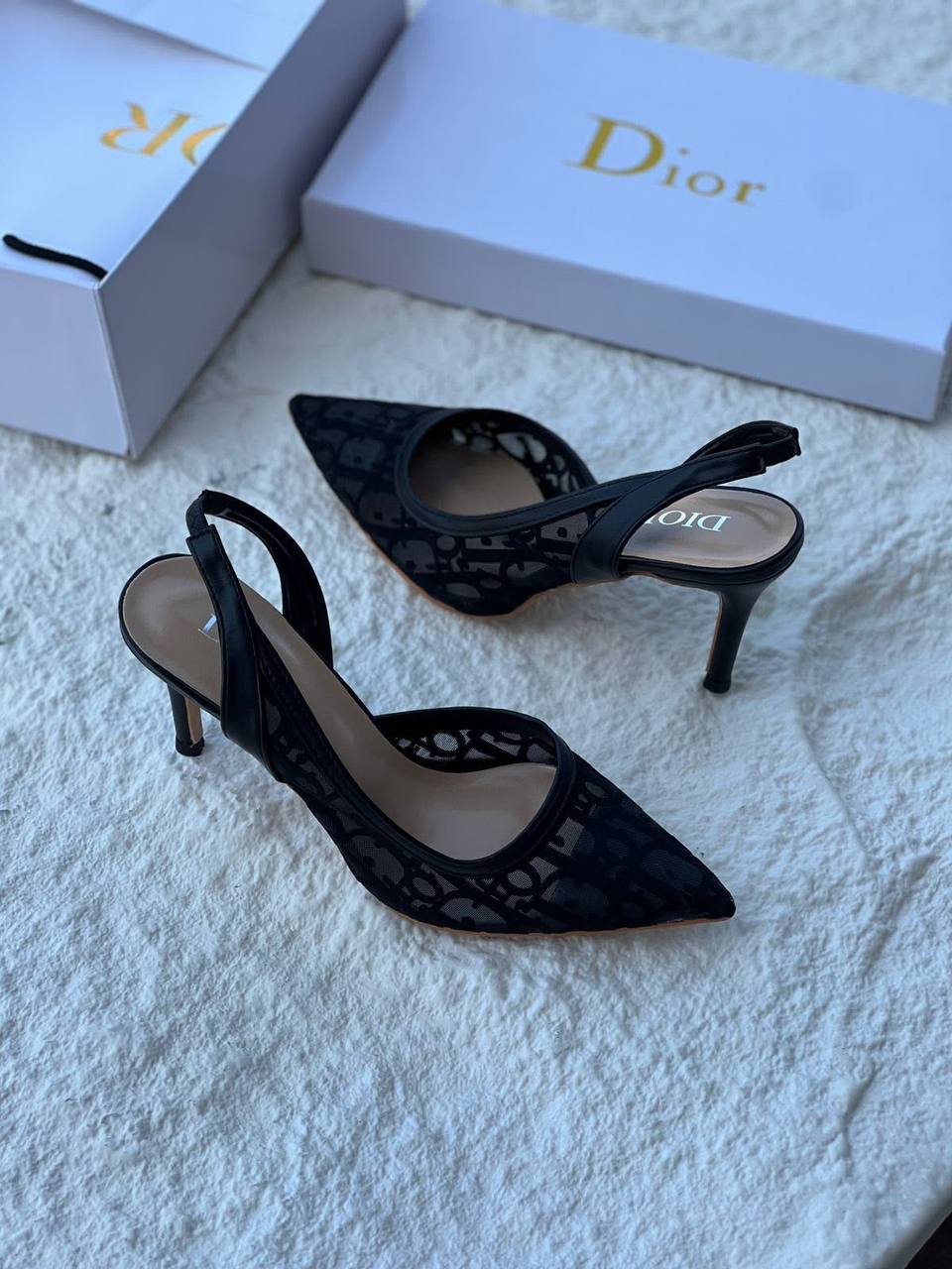 Dior -𝟕𝐂𝐌
💯high quality
Size 36-37-38-39-40-41

110 dhs✅

Zain86
♥️♥️♥️
