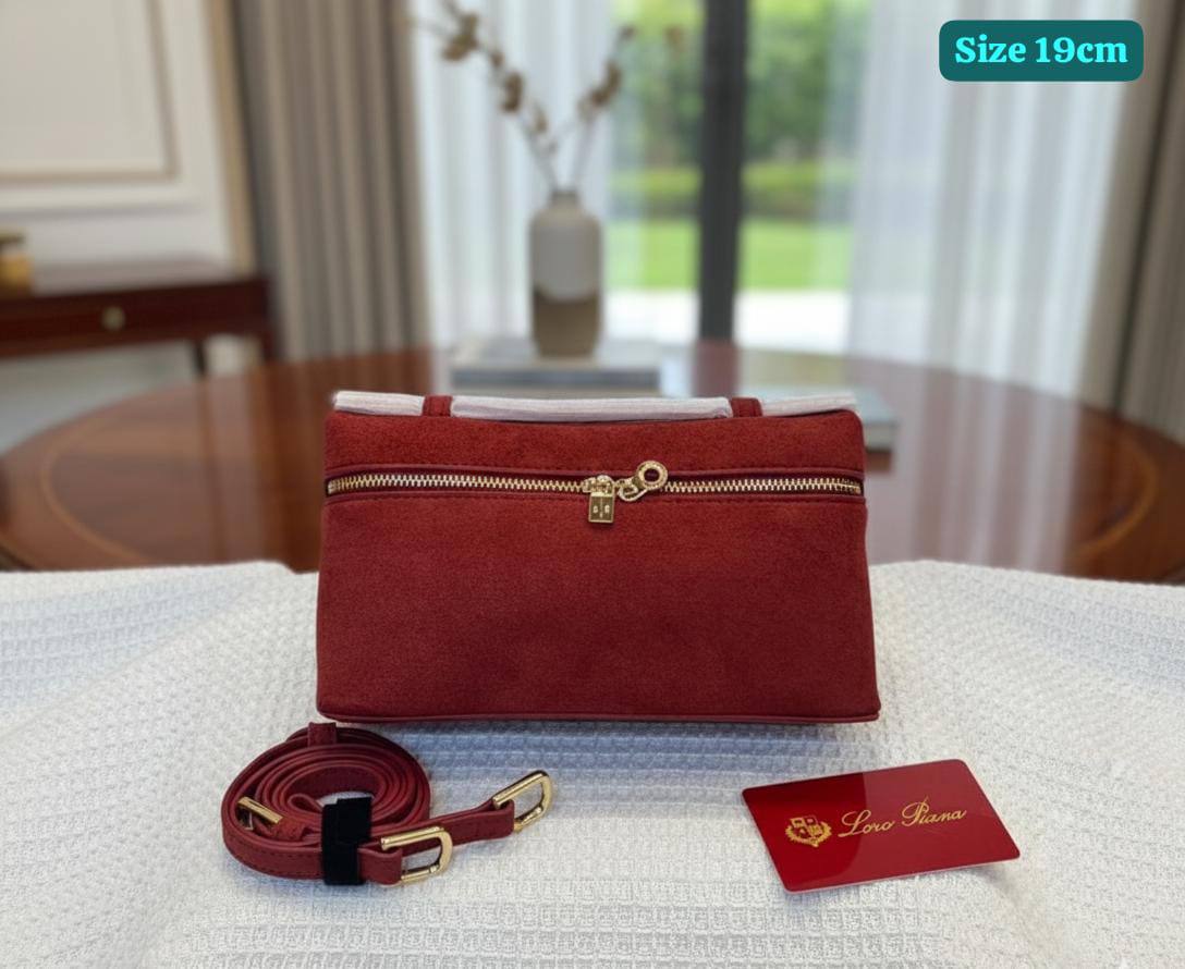 Loro Piana
Good quality 

with box 
🎁🎁🎁

80 dhs🪙🖤

Zain186
♥️♥️♥️