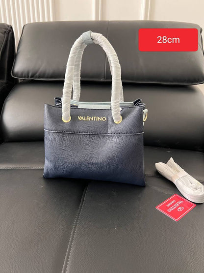 Valentino
120 dhs✅
size 28cm

Zain26
♥️♥️♥️