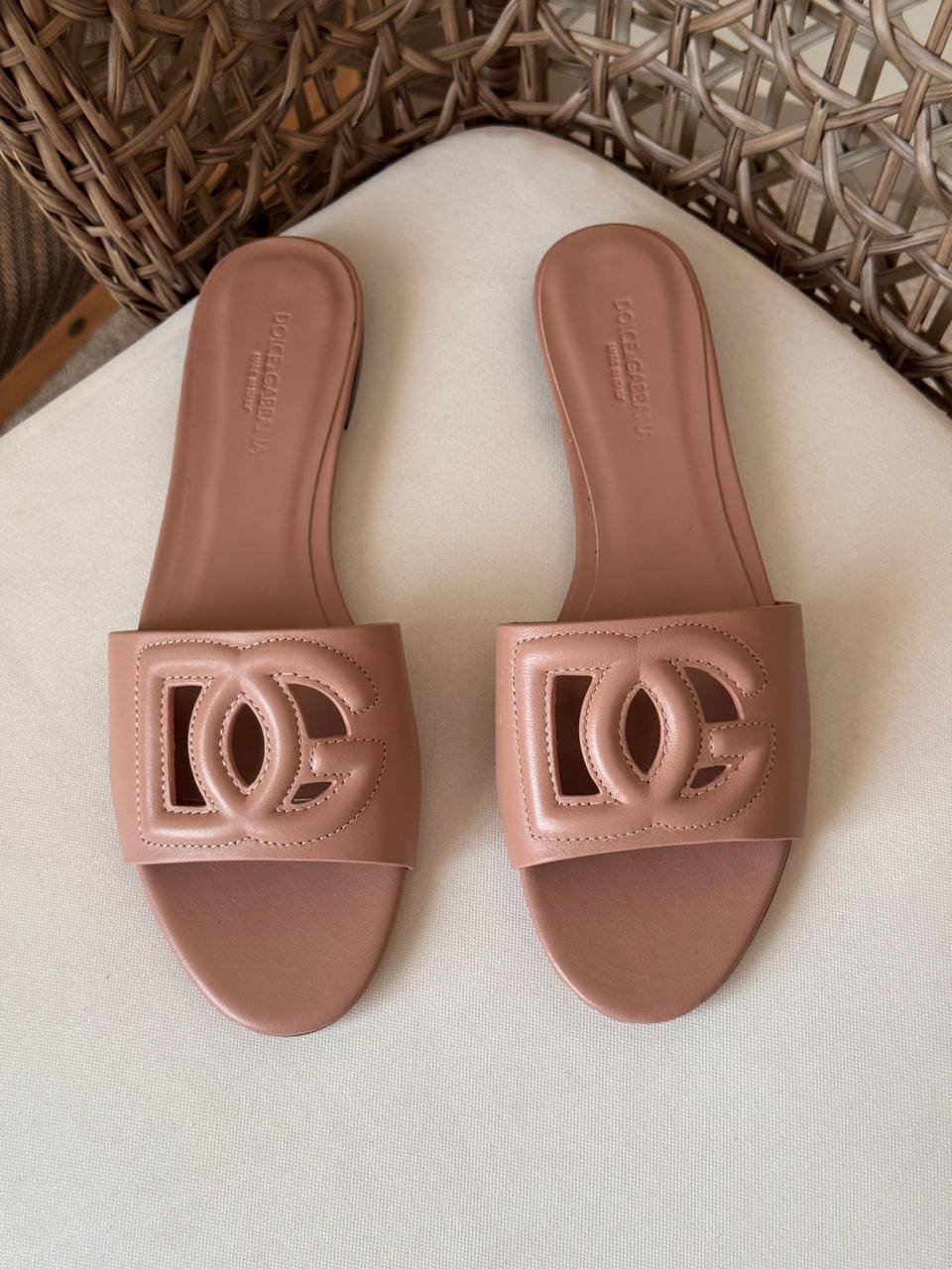 🩶 D&G 🩶
✨ New Collection
👠 36–41
💎 Premium Quality
🔥 Super Master
400 dhs💓

Zain198
♥️♥️♥️