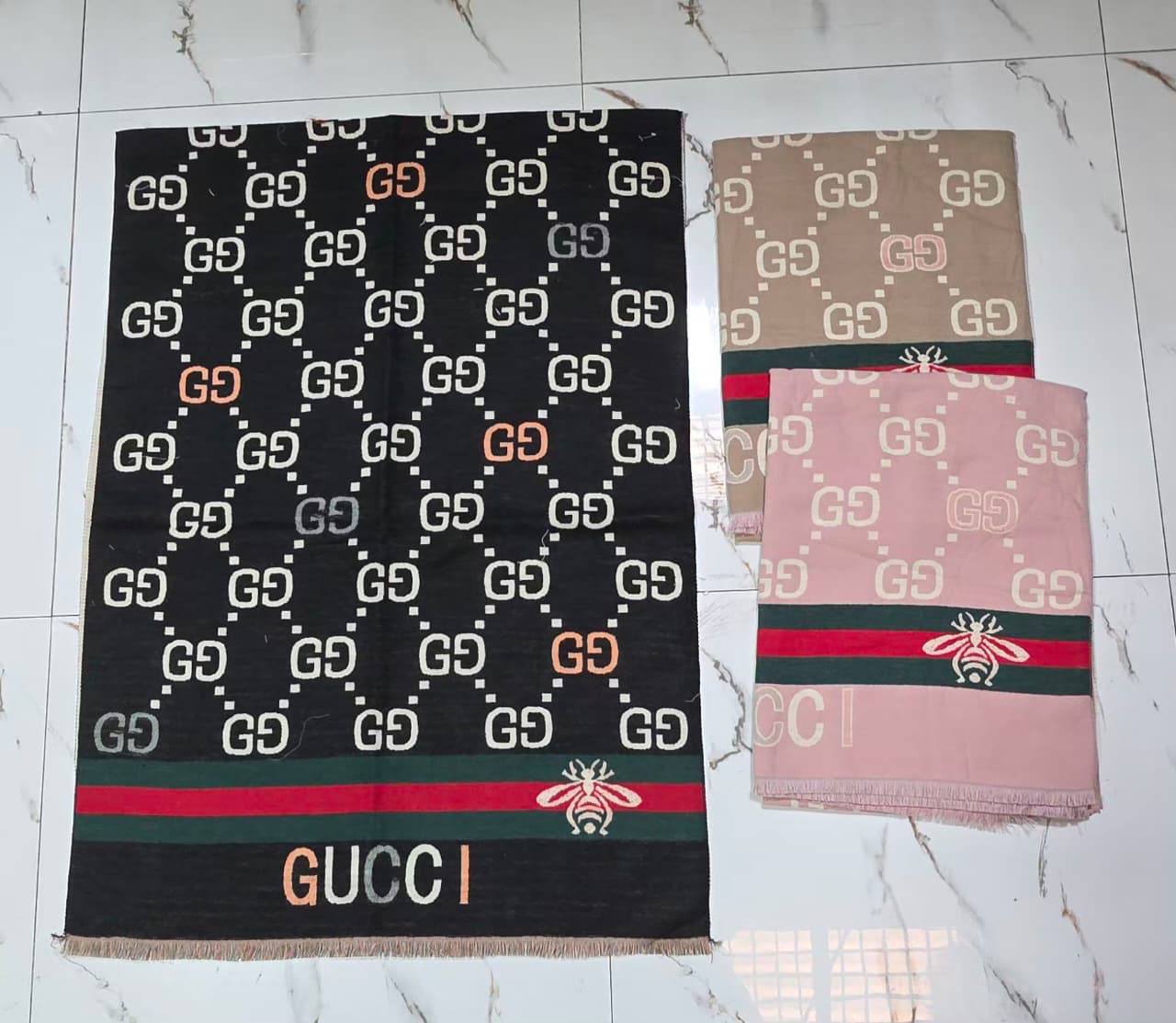 Scarf
40 dhs✅

Zain232
♥️♥️♥️