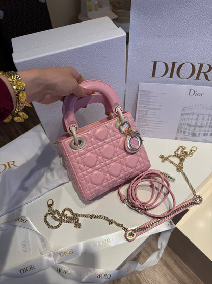 Super Master dior

950 dhs
With full package

Zaincornerstore

اطلبوها من الوتس المثبت في الأعلى👆🏻👆🏻

تواصلو معنا 👈🏻 Zain 
For order WhatsApp pinned 👆🏻

♥️♥️♥️