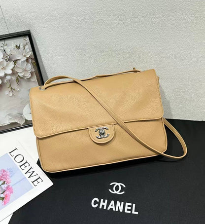 CHANEL 
COPY ONE 
32cm , 
210 dhs✅

Zain39
♥️♥️♥️
