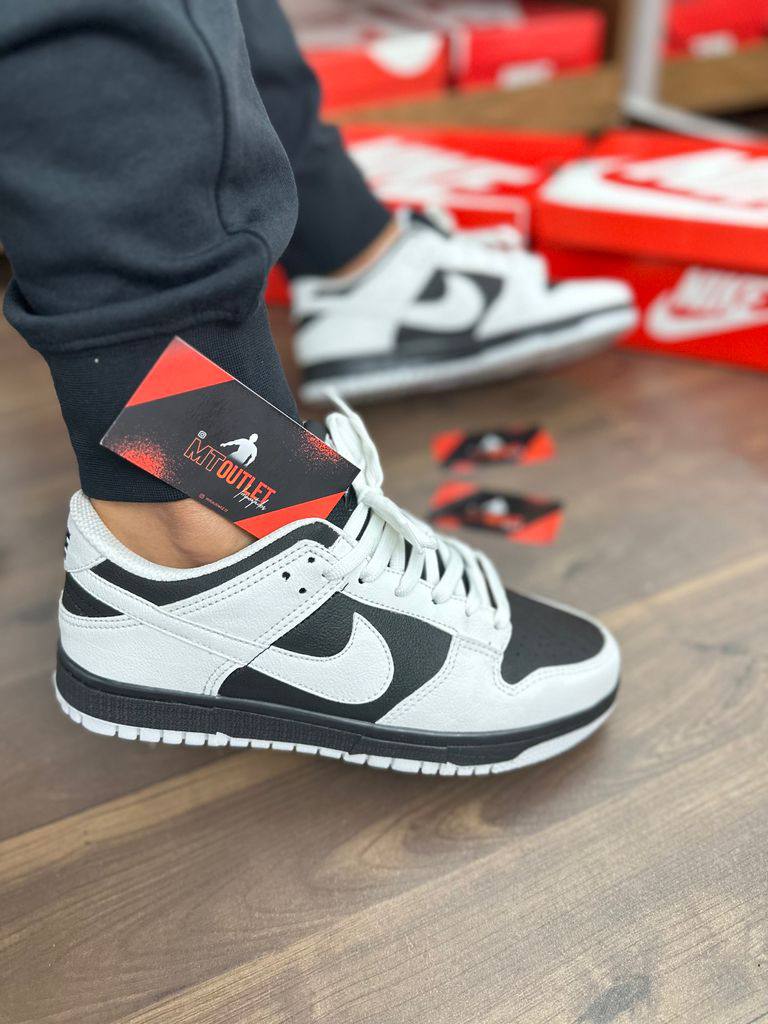 Dunk Low 
Size 36-46 
140 dhs🪙🌨️

Zain232
♥️♥️♥️