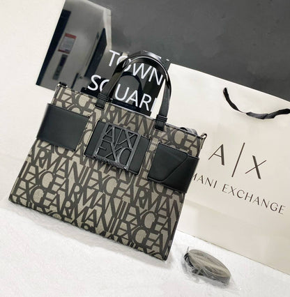 ARMANI 

COPY ONE 
NEW CAME  
140 dhs💓

Zain39
♥️♥️♥️