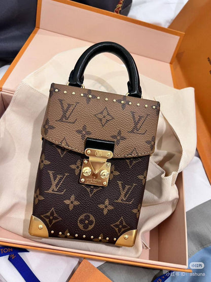 LV - Celine - Goyard - Chanel
Master ++++
For Price 👇 WTSP Text Zain 0568585901

Zain111
♥️♥️♥️