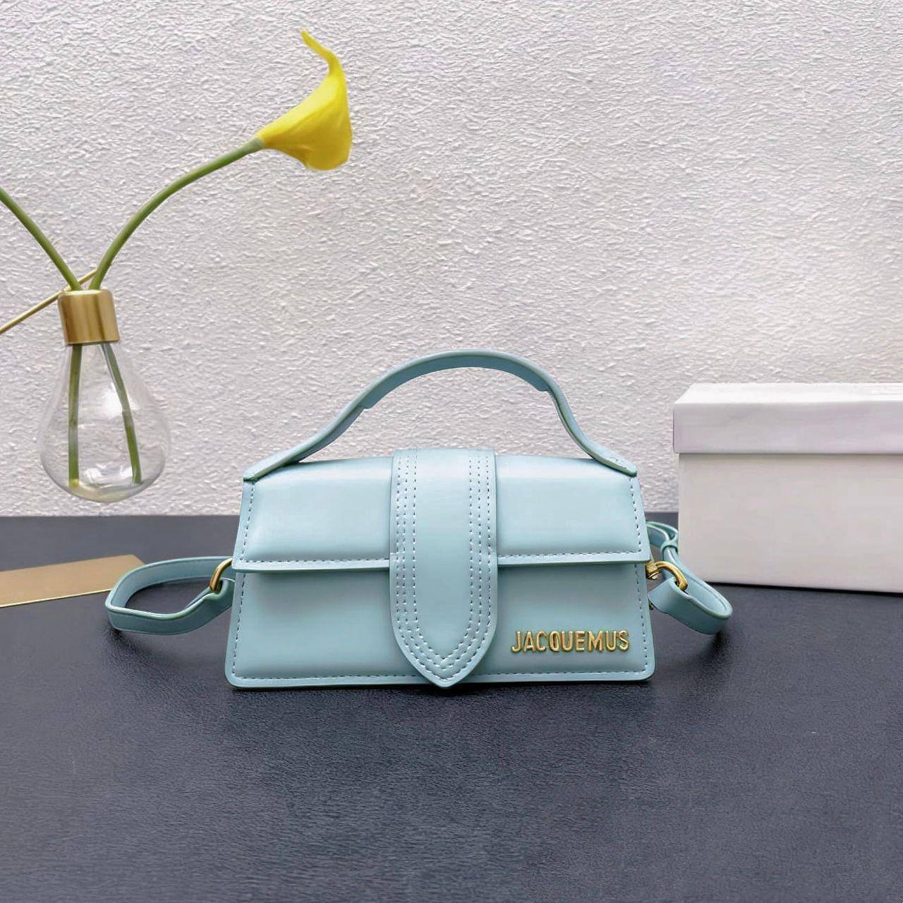 JACQUEMUS 

COPY ONE 

RESTOCK 
WITH BOX 

SMALL SIZE 

195 dhs🇦🇪🇦🇪🇦🇪
(Leather )
Zain17
♥️♥️♥️