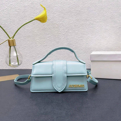 JACQUEMUS 

COPY ONE 

RESTOCK 
WITH BOX 

SMALL SIZE 

195 dhs🇦🇪🇦🇪🇦🇪
(Leather )
Zain17
♥️♥️♥️
