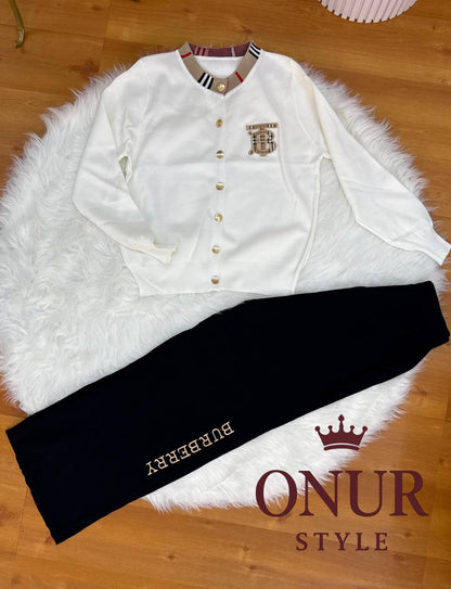 Burberry

Free size 

120 dhs 

Zain140

اطلبوها من الوتس المثبت في الأعلى👆🏻👆🏻

تواصلو معنا 👈🏻 Zain 
For order WhatsApp pinned 👆🏻

♥️♥️♥️