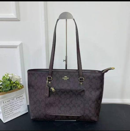 Coach City 
Tote Bag
good quality

42*27*13 cm
85 dhs🇦🇪🇦🇪

Zain95
♥️♥️♥️