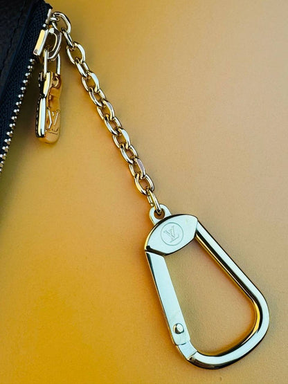 LV
💜*Super Master*💜
230 dhs✅

Zain275
♥️♥️♥️