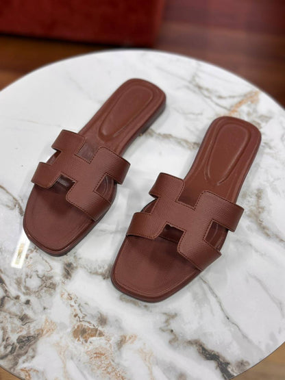 Hermes
100 dhs✅
Size 36-42

Zain55
♥️♥️♥️