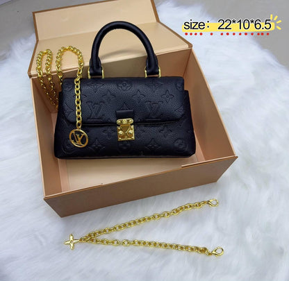 LV
✨✨NEW ✨✨
95 dhs🪙🌨️

with box
🎁🎁🎁

Zain38
♥️♥️♥️