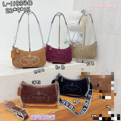 PRADA sʜᴏᴜʟᴅᴇʀ ʙᴀɢ
sᴜᴀᴅᴇ ʟᴇᴀᴛʜᴇʀ ᴍᴀᴛᴇʀɪᴀʟ
ᴇᴍʙʀᴏɪᴅᴇᴅ ʟᴏɢᴏ
ᴡɪᴛʜ ʟᴏɴɢ sᴛʀᴀᴘ
sɪᴢᴇ : 26 cm
ᴡɪᴛʜ BOX
🎁🎁🎁

70 dhs🪙🖤

Zain31
♥️♥️♥️