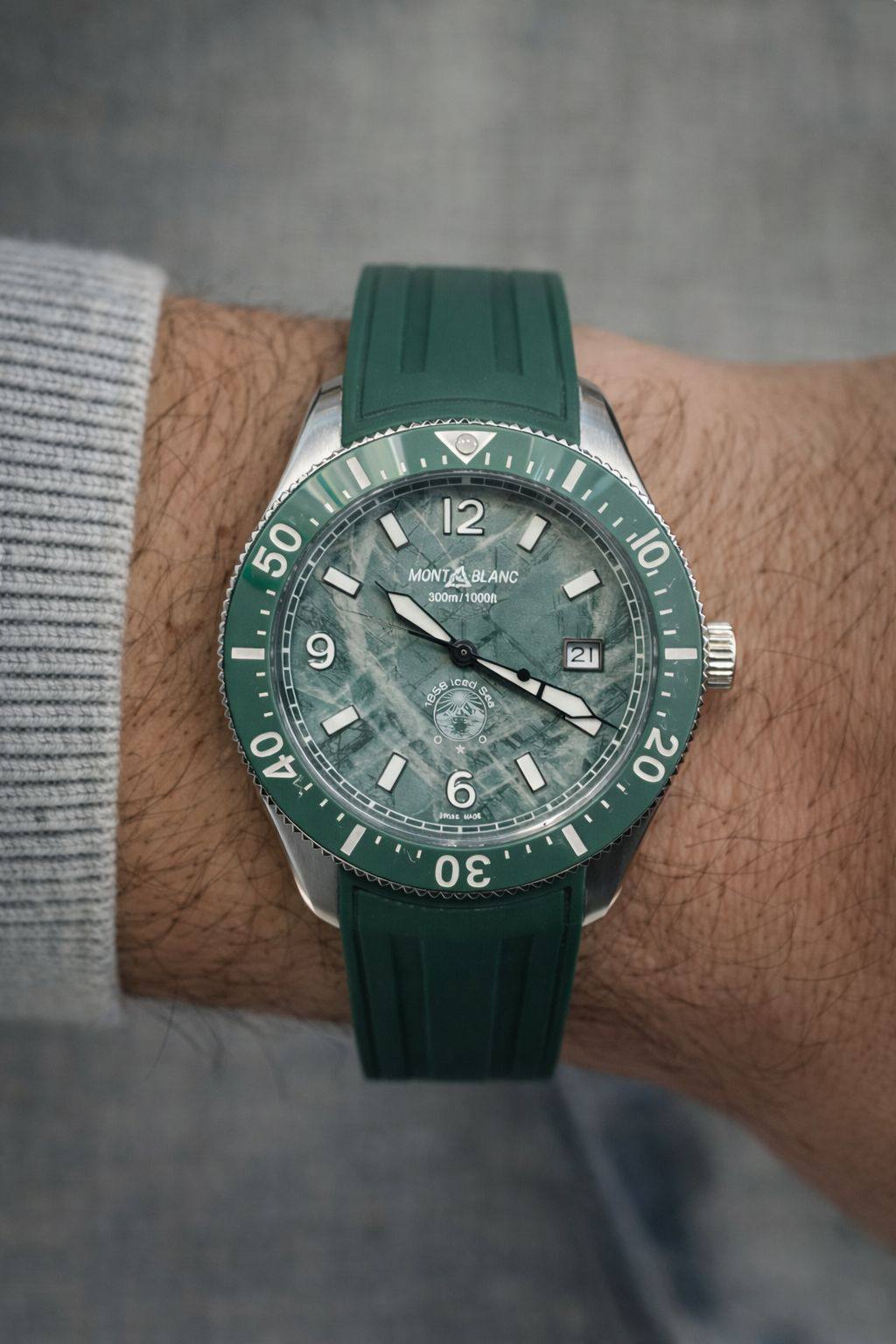 Mont Blanc watch for men 
good quality automatic 
280 dhs🗽

Zain59
♥️♥️♥️