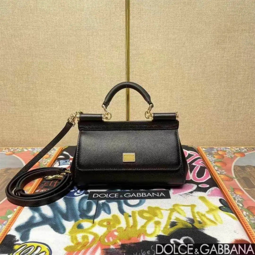 Valentino - JW PEI - BOTTEGA - D&G - PRADA - PATEK - Chanel - Fendi - Dior - MK - Loro Piana - LV - Aquazzura - Jimmy Choo - Christian Louboutin - Van Cleef - APM - Rolex - Cartier - Hermes - Gucci - Polene - ALO - Coach - Loewe - Adidas - Nike - YSL - QC