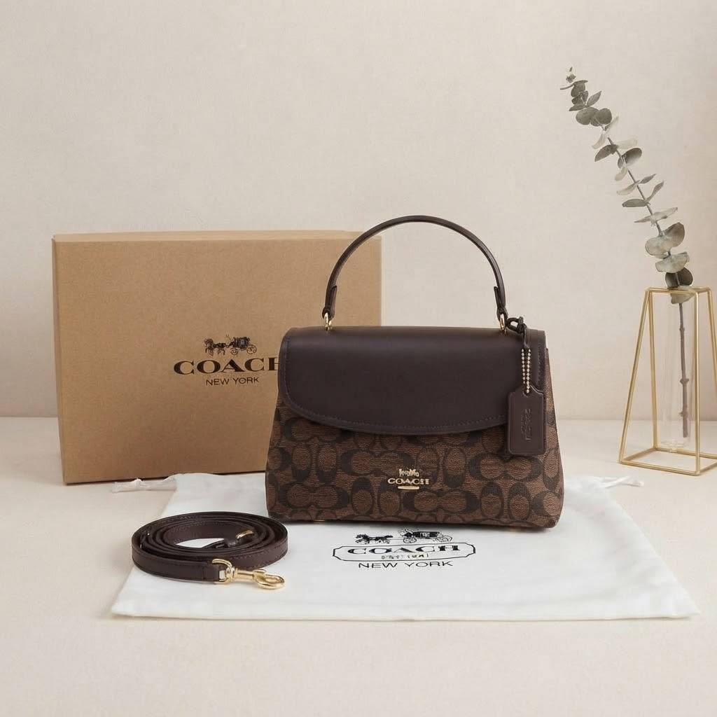 COACH Emory
Top Handle Bag
Signature Chenille &
Leather Grained Material
Gold & silver Hardware
With BOX
Size : 23 cm

100 dhs🇦🇪🇦🇪

Zain239
♥️♥️♥️
