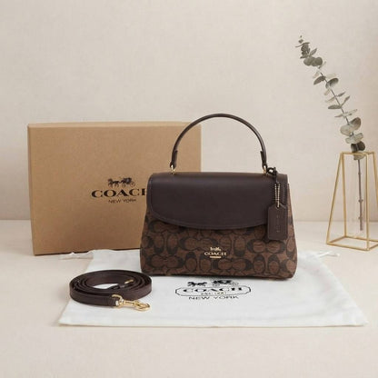 COACH Emory
Top Handle Bag
Signature Chenille &
Leather Grained Material
Gold & silver Hardware
With BOX
Size : 23 cm

100 dhs🇦🇪🇦🇪

Zain239
♥️♥️♥️