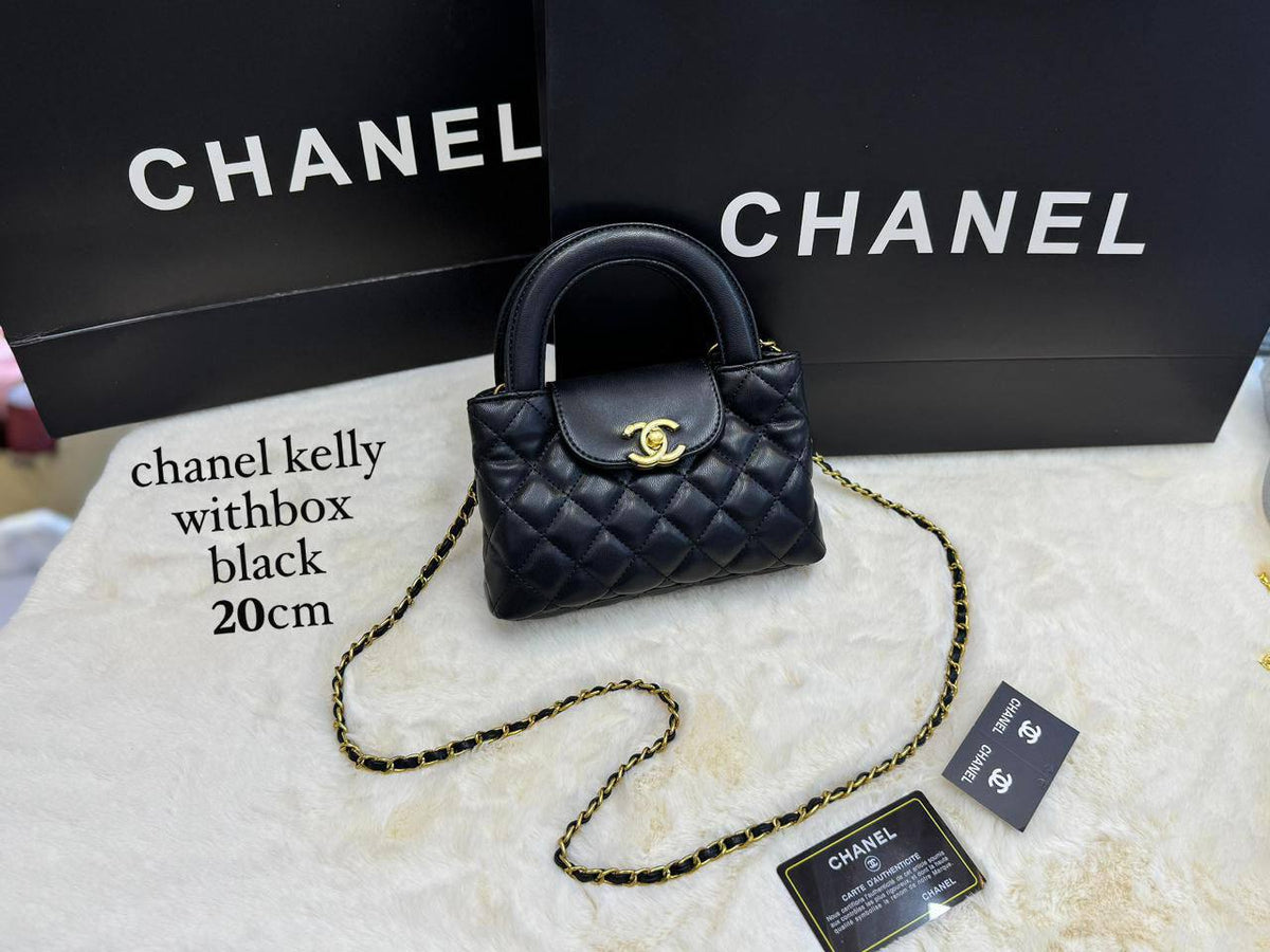 CHANEL KELLY

20CM STOCK

WITH BOX 
100 dhs🇦🇪🇦🇪

Zain168
♥️♥️♥️