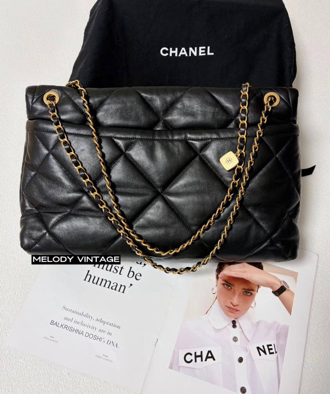 Chanel
110 dhs❣️
SIZE：40cm
Good-quality 

Zain35
♥️♥️♥️
