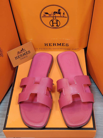 Hermes 

Flat Slippers, 

Size 36 To 41

85 dhs💓

Zain16
♥️♥️♥️