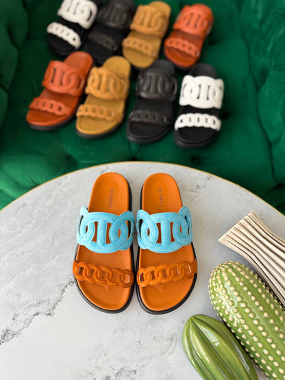 HERMES
Vip quality
Size 36 to 42
450 dhs✅

Zain113
♥️♥️♥️