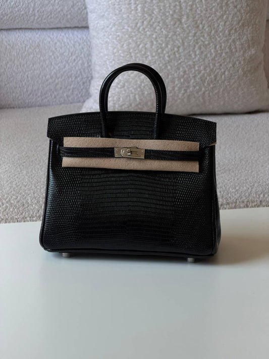 Hermes
birkin  lizard 25 cm💥Master quality ✅with box📦
990 dhs✅

Zain52
♥️♥️♥️
