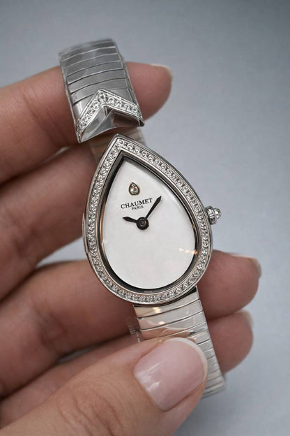 Chaumet master quality watch for ladies 
1200 dhs💓 
with box and paper bag🎁

Zain59
♥️♥️♥️