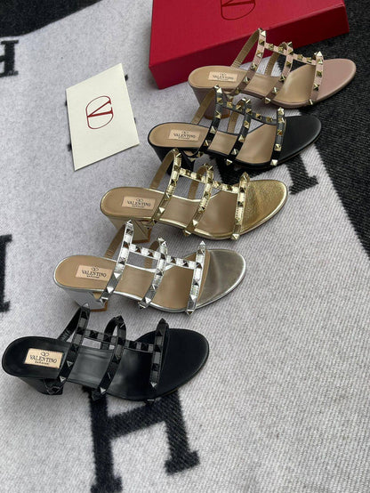 Valentino
SuperMaster Quality 💯
450 dhs🌺
Size:36-41💥

Zain171
♥️♥️♥️