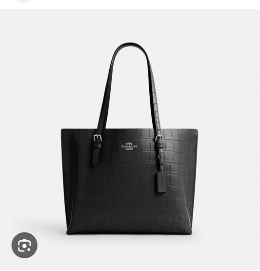 Valentino
GOOD QUALITY 
110 dhs🇦🇪

Zain200
♥️♥️♥️
