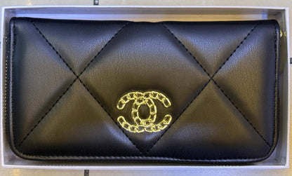 Mix brands long zipper wallet stock ✨👆🏾

With box 
🎁🎁🎁

35 dhs🪙🌺

Zain168
♥️♥️♥️