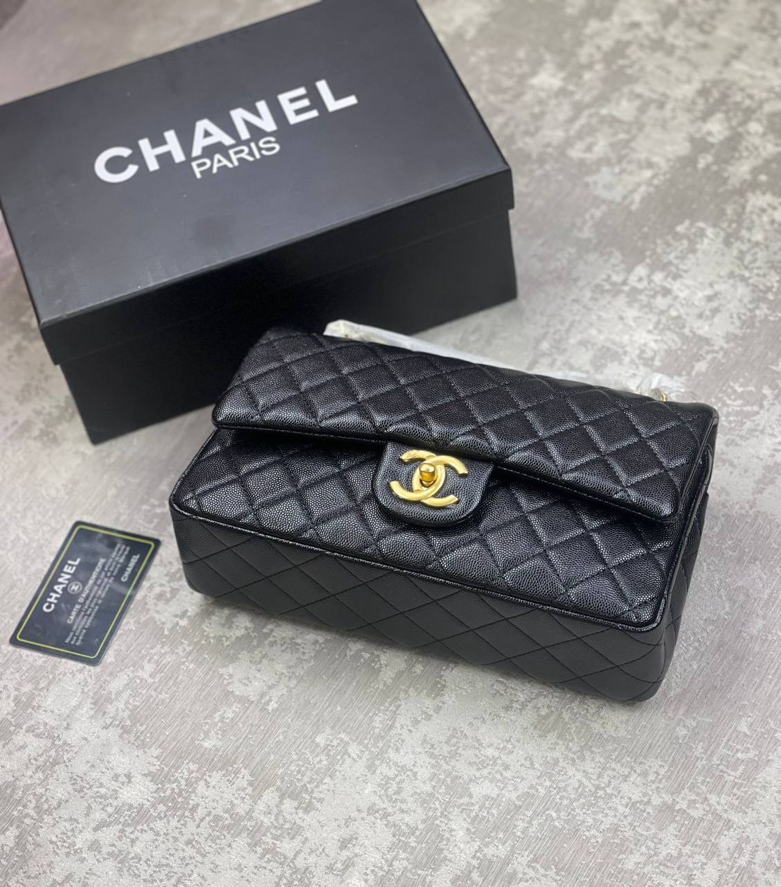 Chanel
 copy one quality
140 dhs✅

with box
🎁🎁🎁

Zain175
♥️♥️♥️