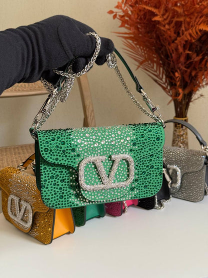 VALENTINO
20cm
330 dhs🇦🇪
Top quality 
With box🎁

Zain167
♥️♥️♥️