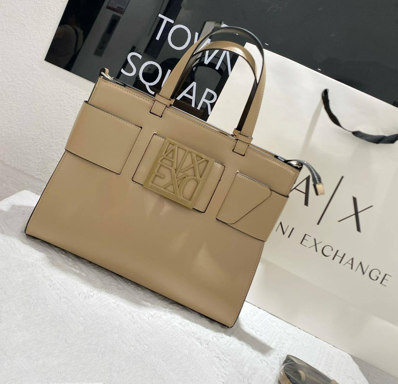 ARMANI COPY ONE 
NEW CAME  
150 dhs🪙🌨️

Zain39
♥️♥️♥️
