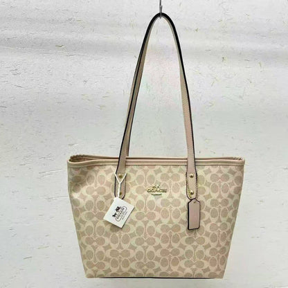Coach

70 dhs🇦🇪🇦🇪

With zipper

Zain232
♥️♥️♥️