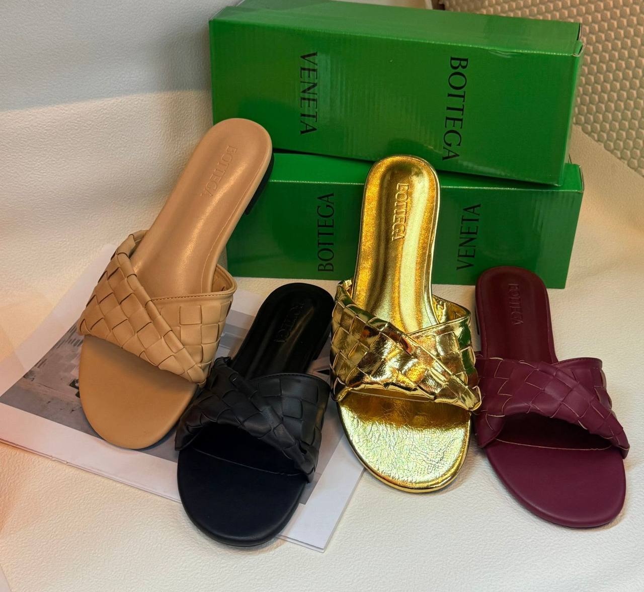 bottega 
Size 36 to 41
65 dhs✅

Zain236
♥️♥️♥️