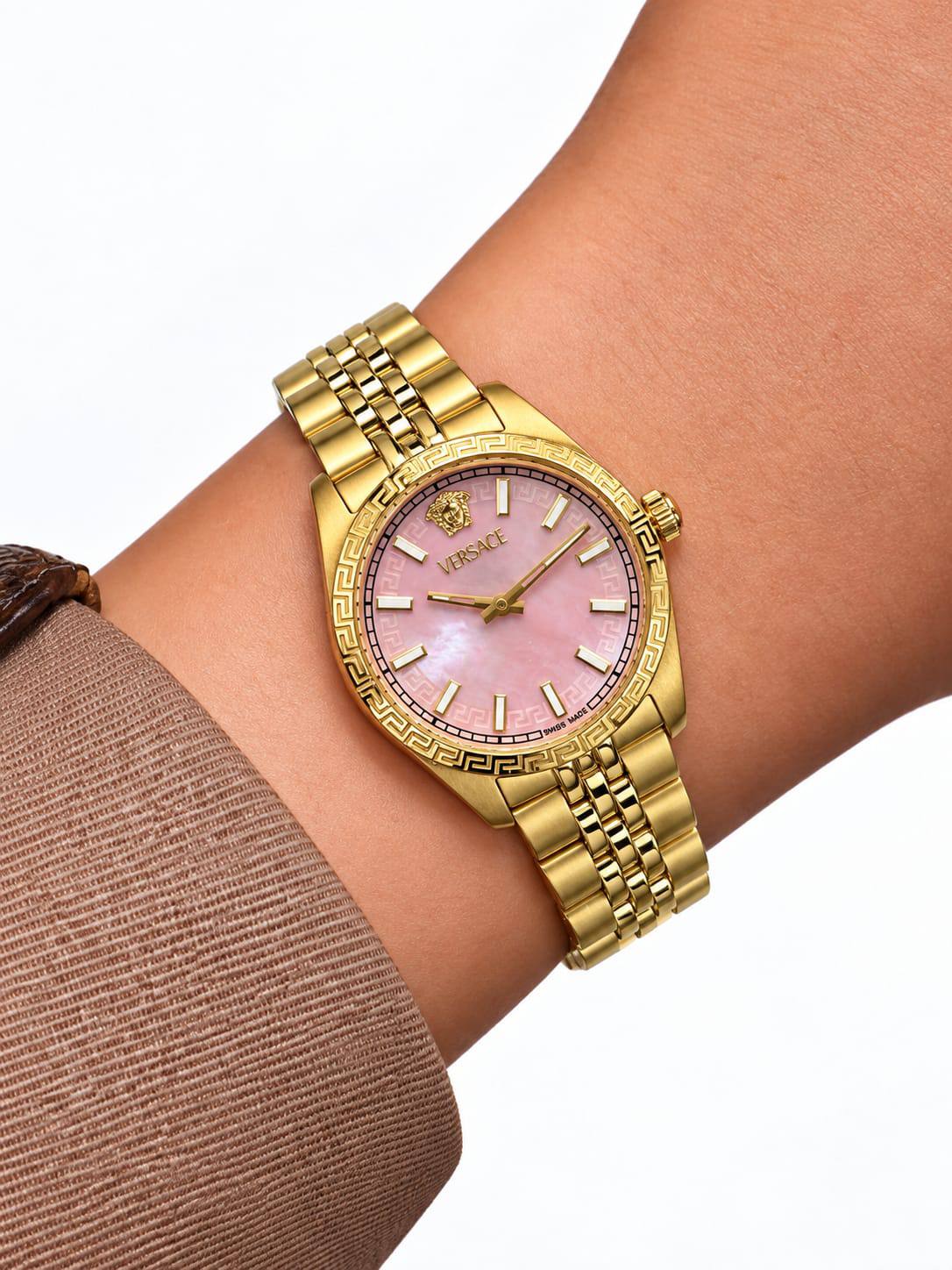 Versace 

watch for ladies 

good quality 

280 dhs🇦🇪🇦🇪

(size 36mm)'

Zain59
♥️♥️♥️