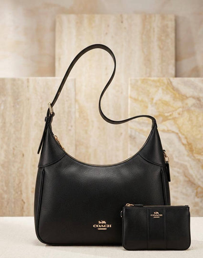 COACH TOTE BAG 🆕
GOOD QUALITY 💫
110 dhs💓
WITH BOX 📦

Zain28
♥️♥️♥️