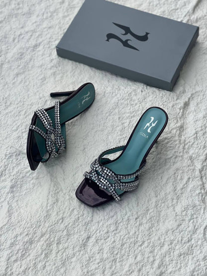 GINA 
SIZE 36 to 41
105 dhs✅

Zain21
♥️♥️♥️