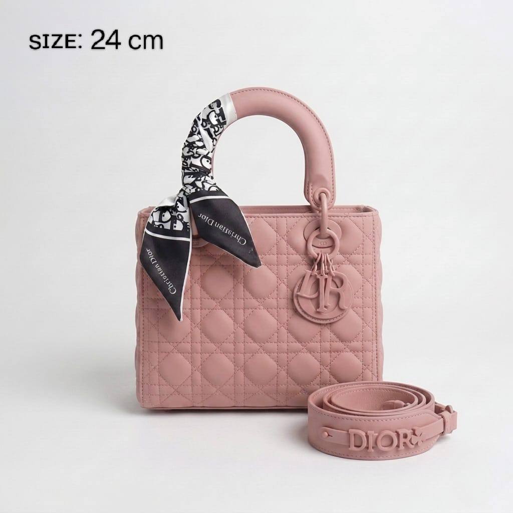 Dior
ᴍᴀᴛᴛᴇ ᴄᴏᴀᴛᴇᴅ ᴄᴏʟᴏʀ
ᴡɪᴛʜ ᴛᴡɪʟʟʏ / ʀɪʙʙᴏɴ
sɪᴢᴇ : 24 cm
ᴡɪᴛʜ BOX

120 dhs💛

Zain31
♥️♥️♥️